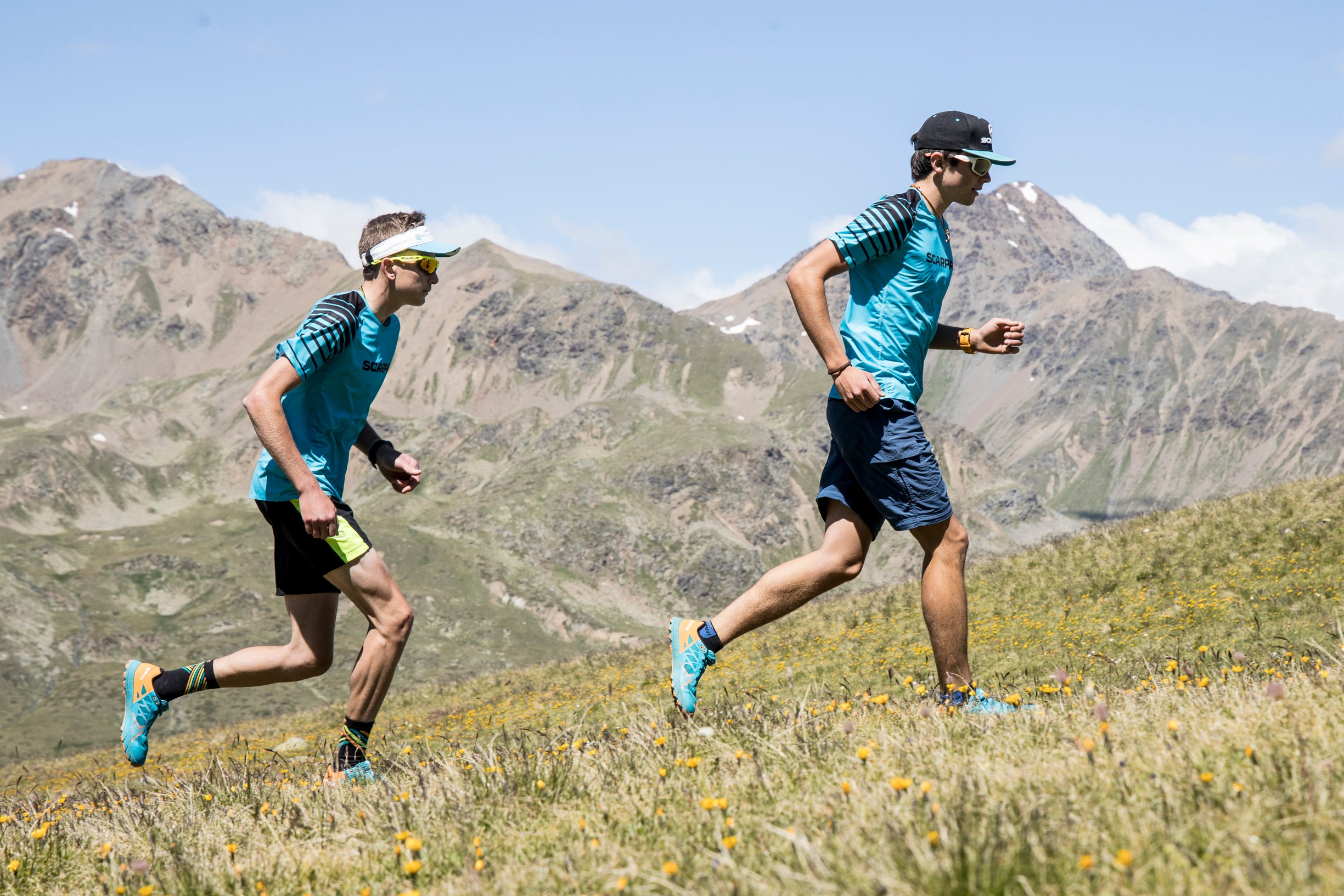 What s the difference between road and trail running shoes