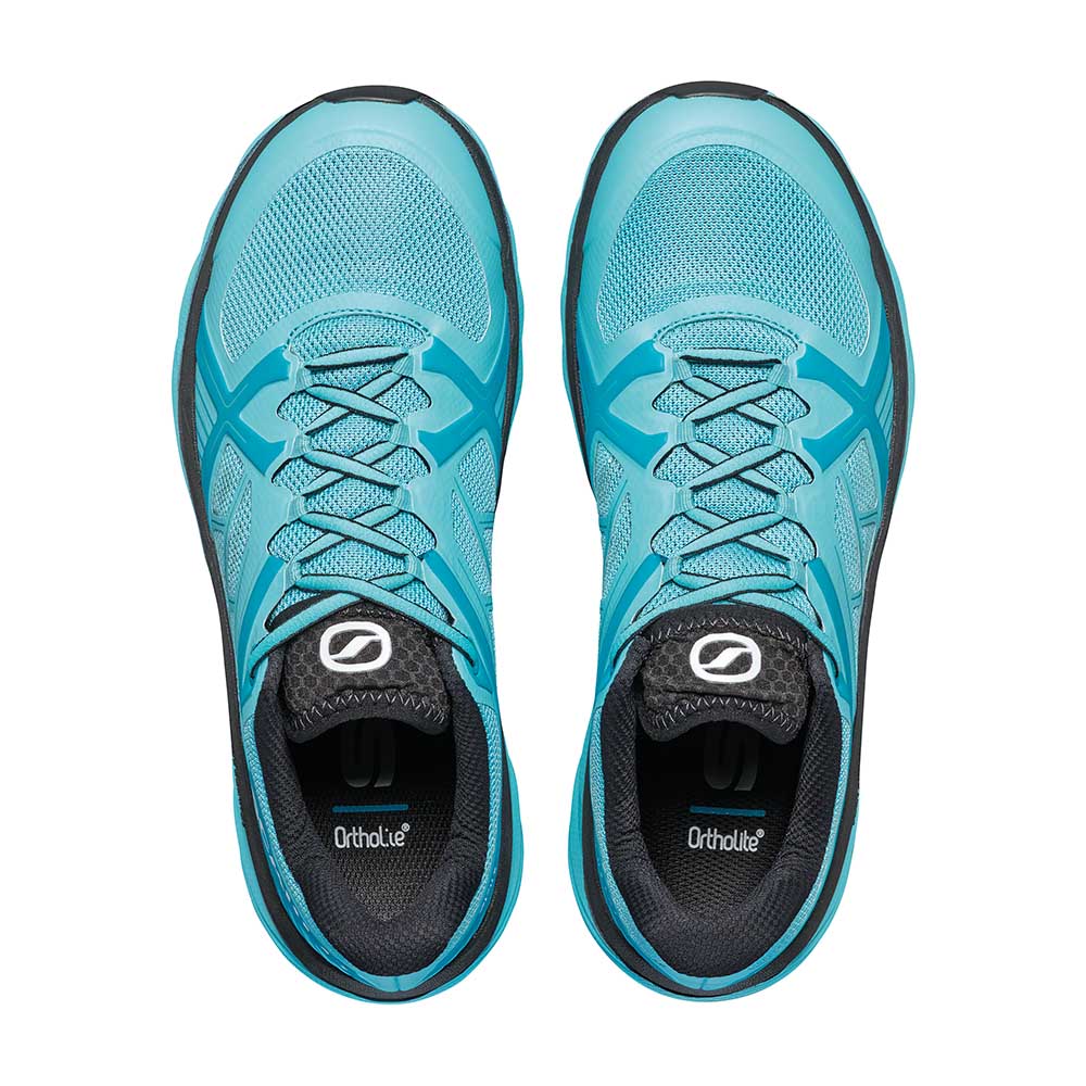Spinning tennis outlet shoes